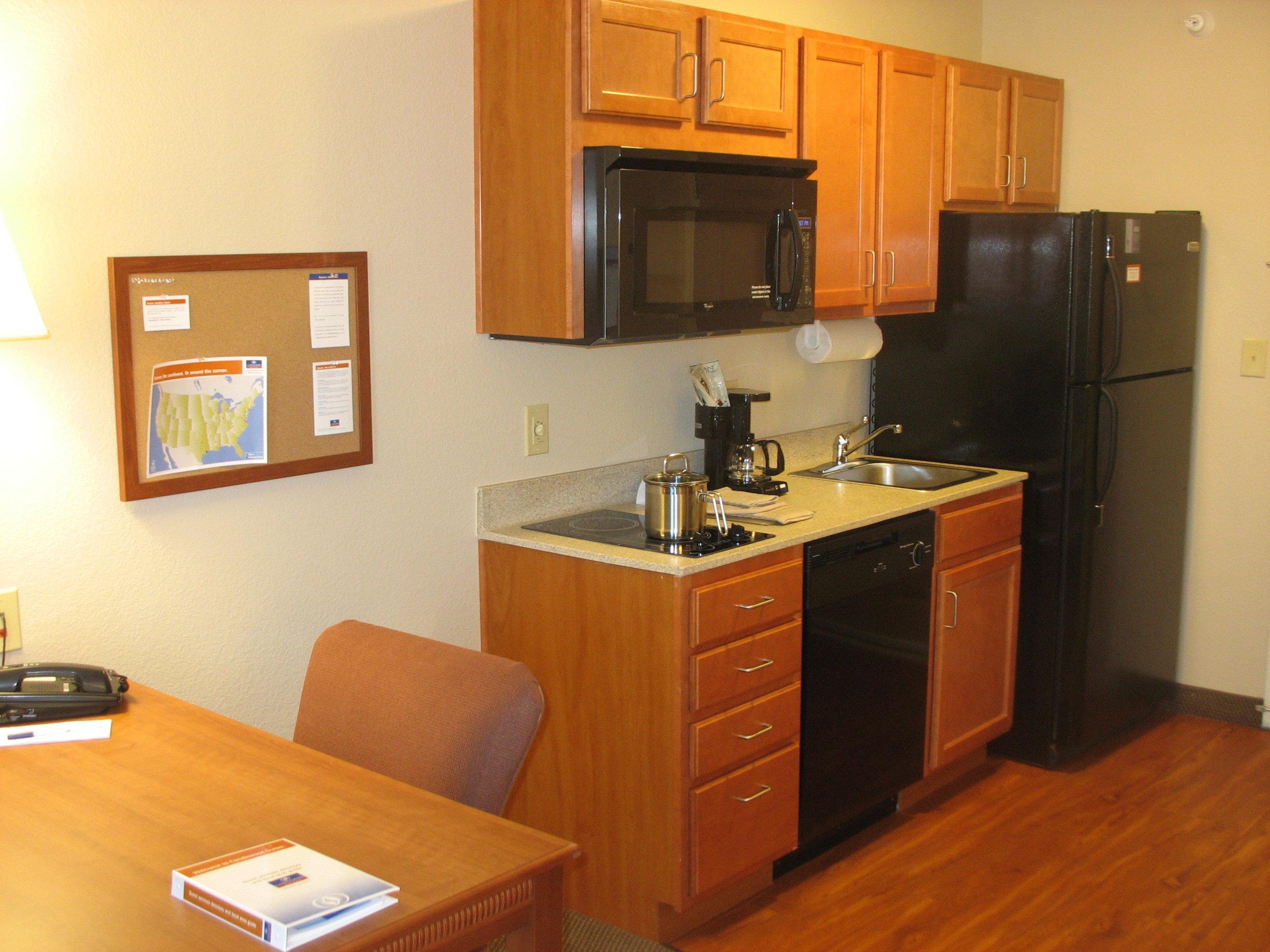 Candlewood Northwest By Ihg Hotel Indianapolis