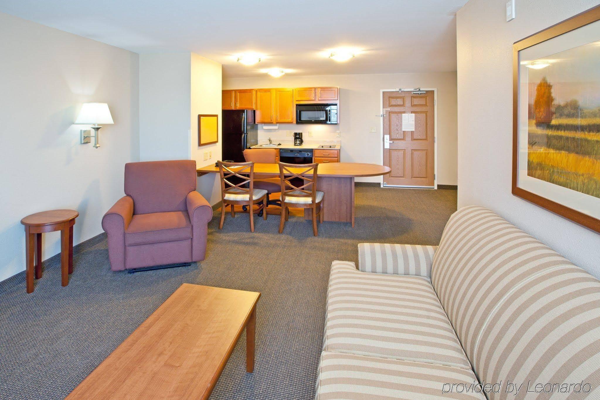 Candlewood Northwest By Ihg